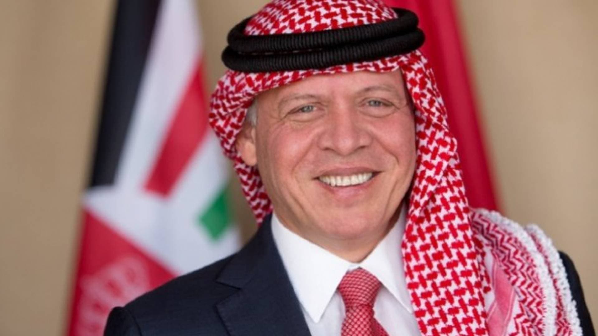 الملك يهنئ العاهل البحريني