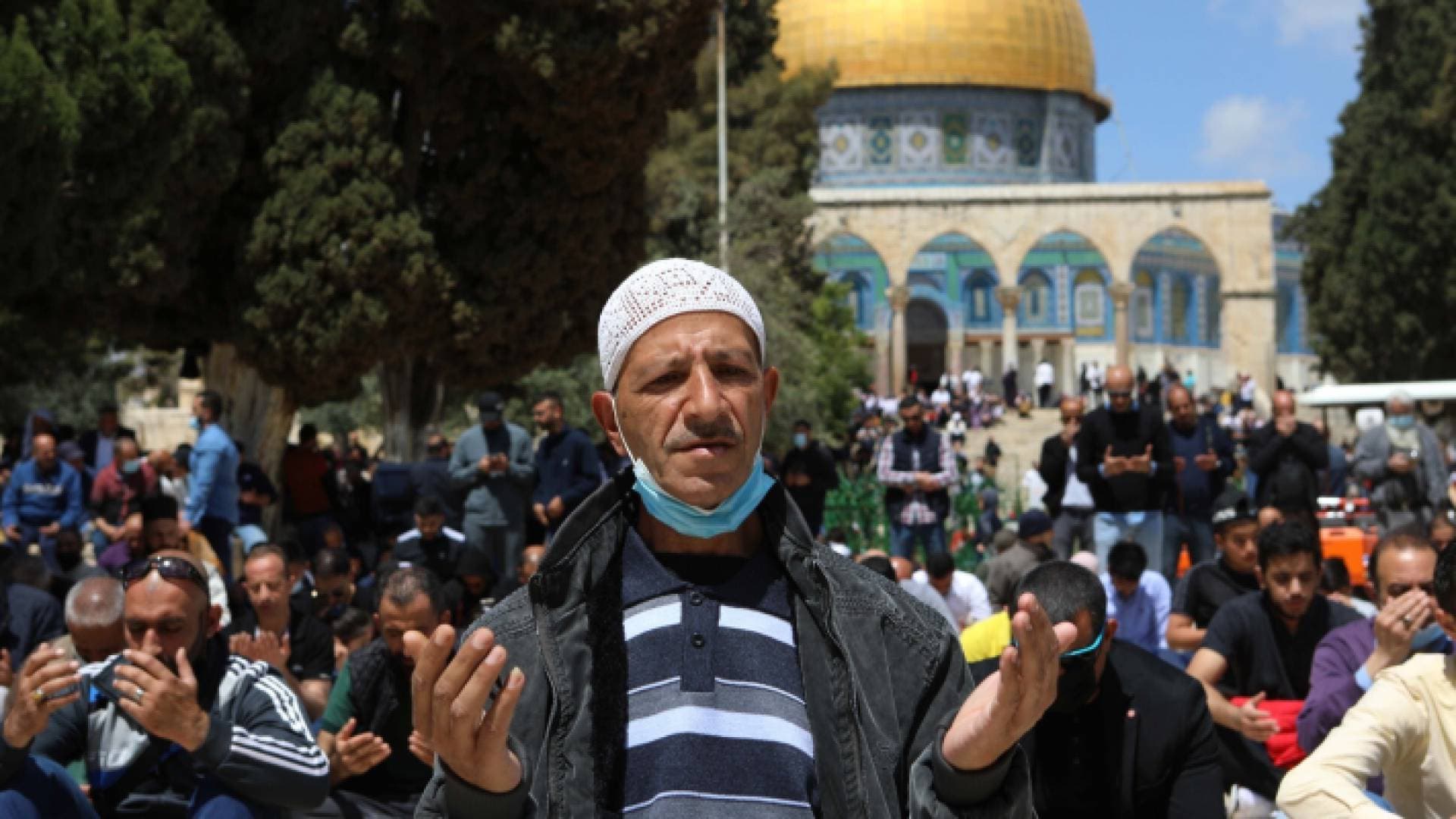 ٤٠ ألف شخص يؤدون صلاة الجمعة في المسجد الأقصى
