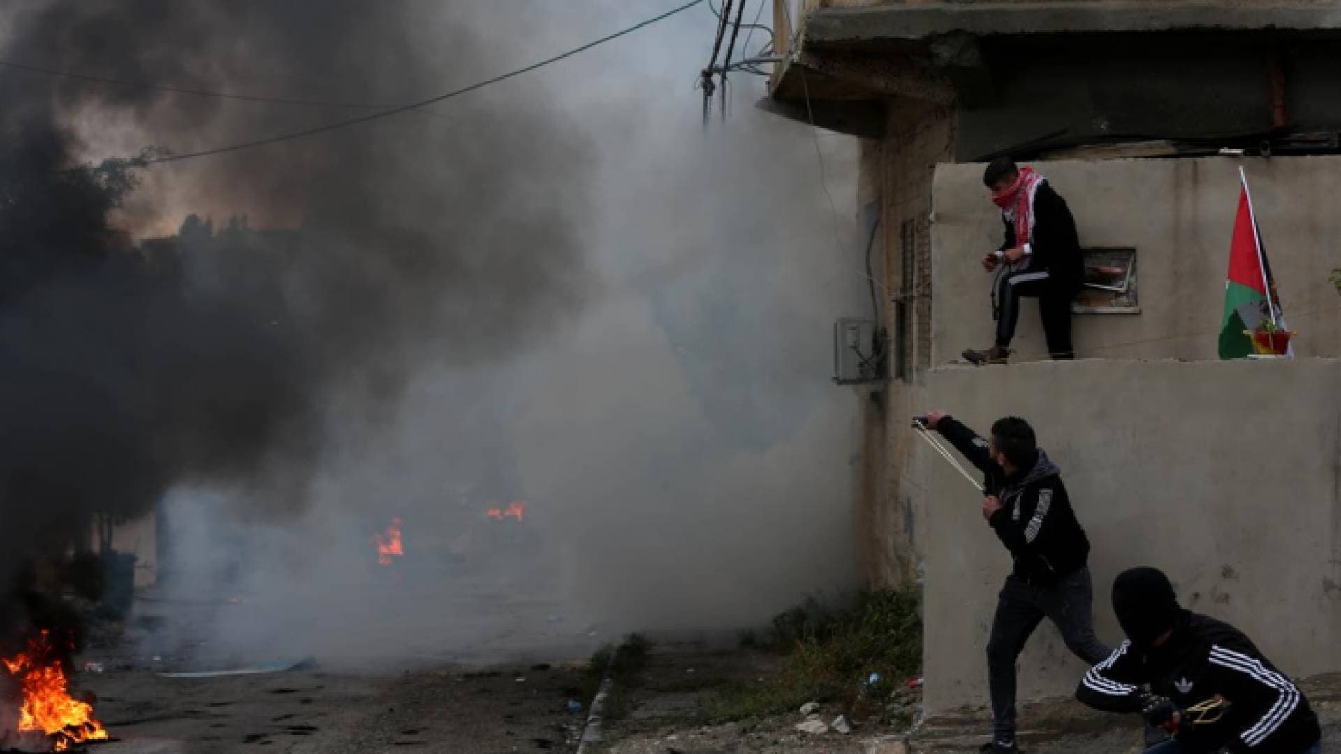 الاحتلال يواصل انتهاكاته بحق الفلسطينيين.. و#انقذوا_برقه يتصدر تويتر