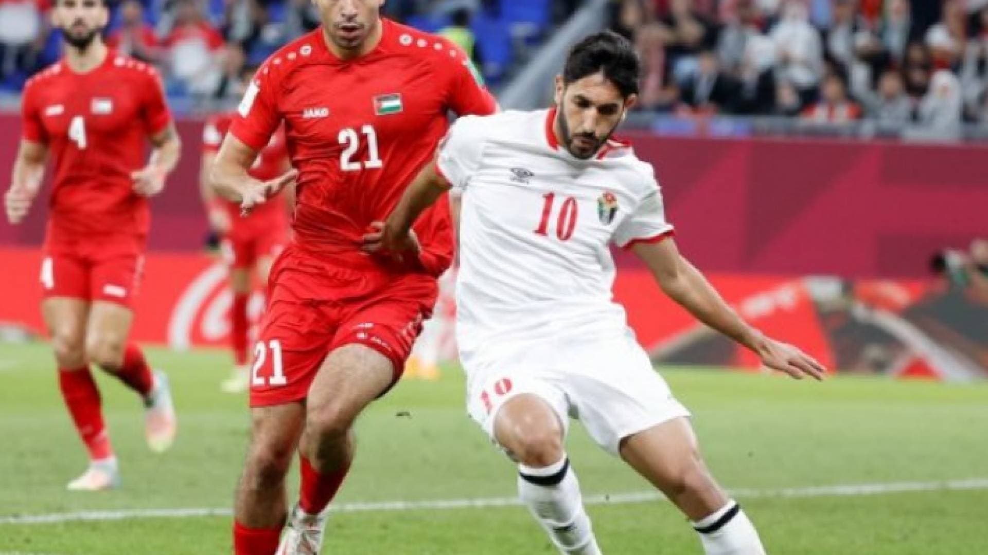 النعيمات يغادر الأردن إلى قطر