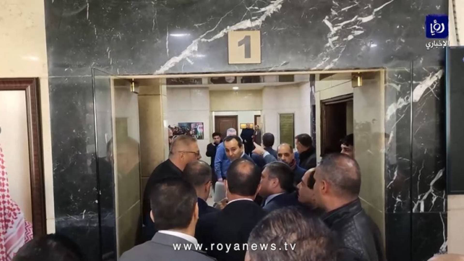 جلبة في أروقة النواب عقب تحويل اجتماع اللجنة القانونية إلى "سري" - فيديو