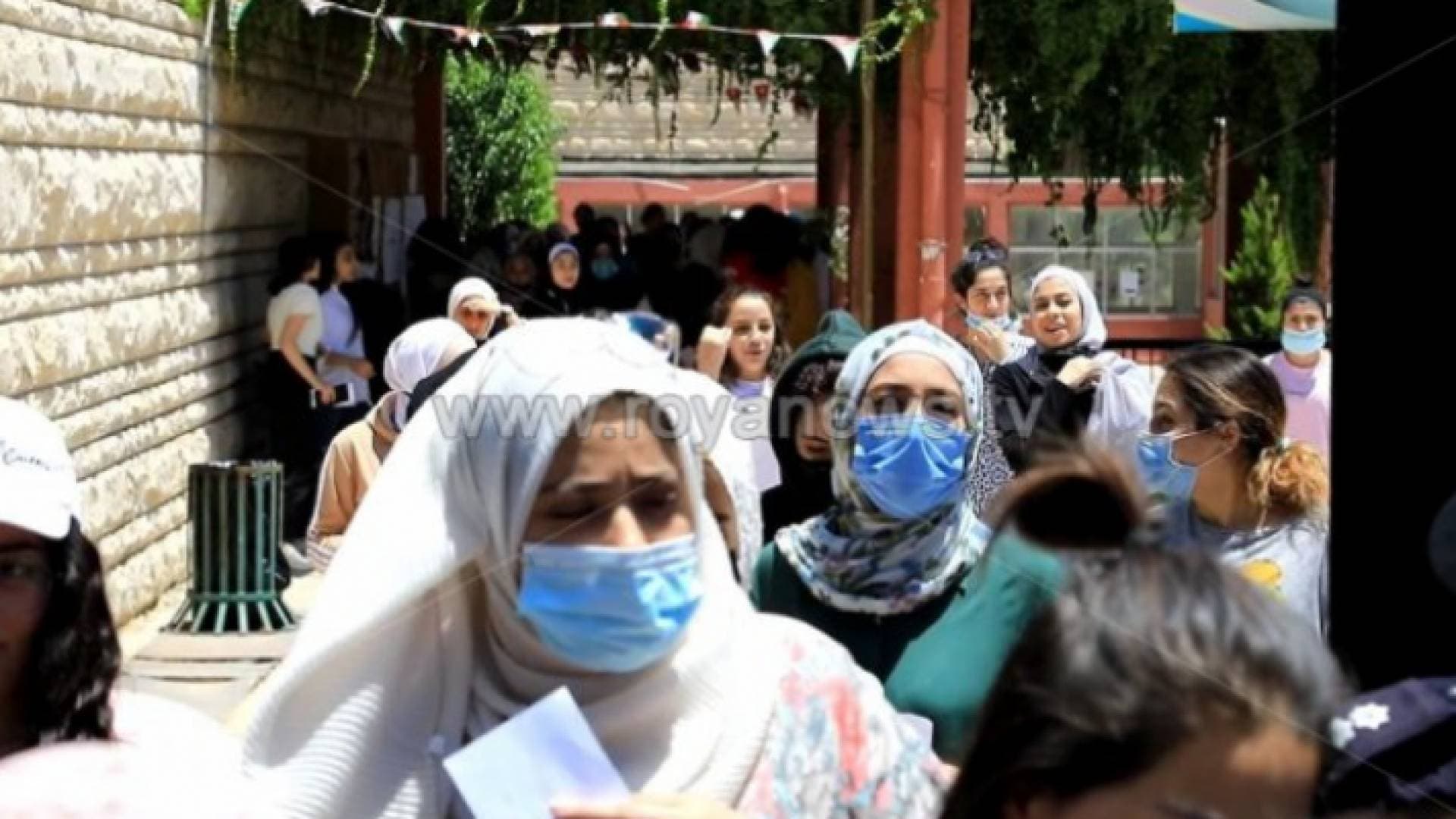 حجب تطبيقات المراسلة في مناطق عقد "تكميلية التوجيهي"