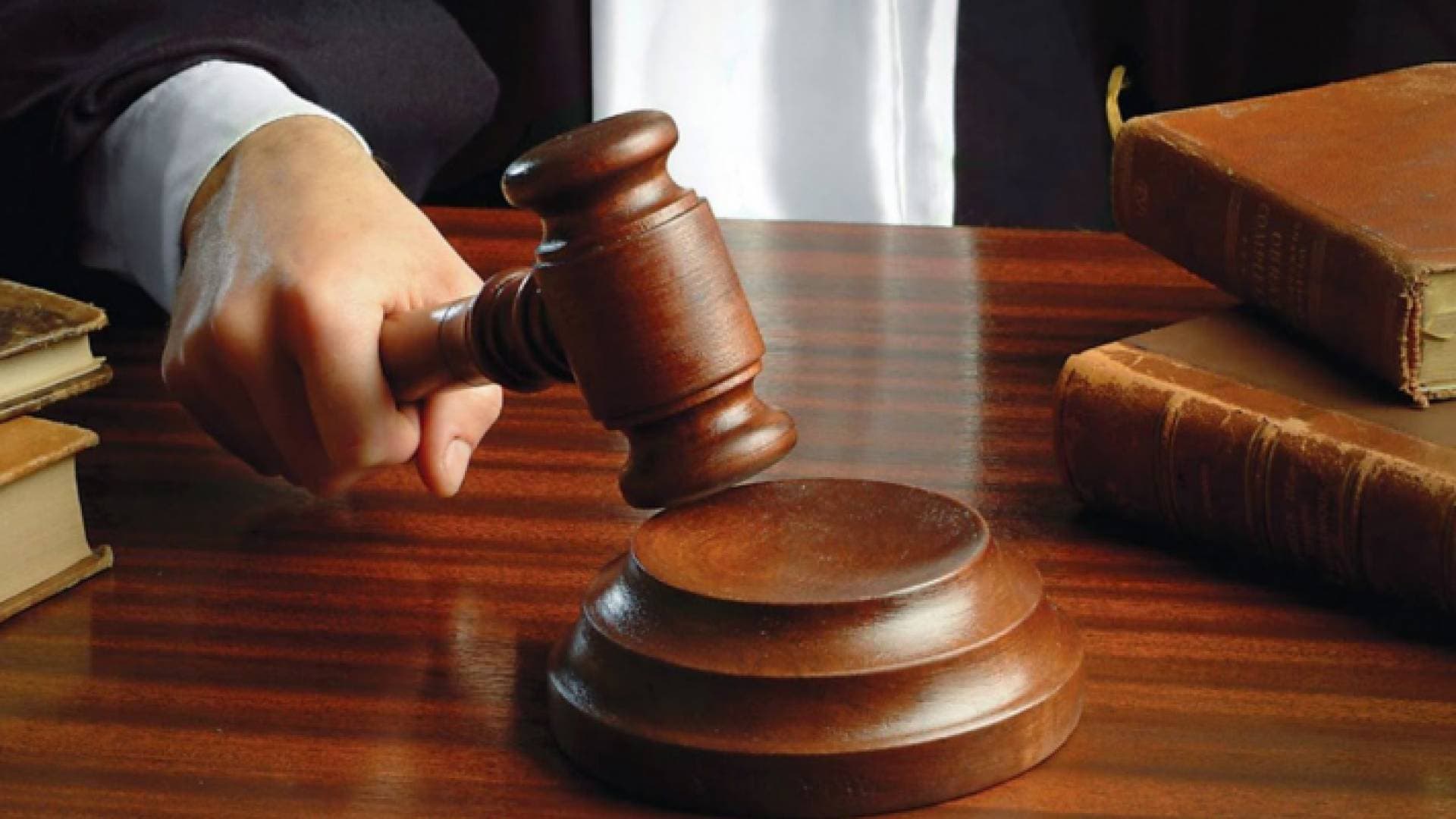 إدانة موظف حكومي ومستثمر وطالب جامعي بتهريب منشطات جنسية للأردن