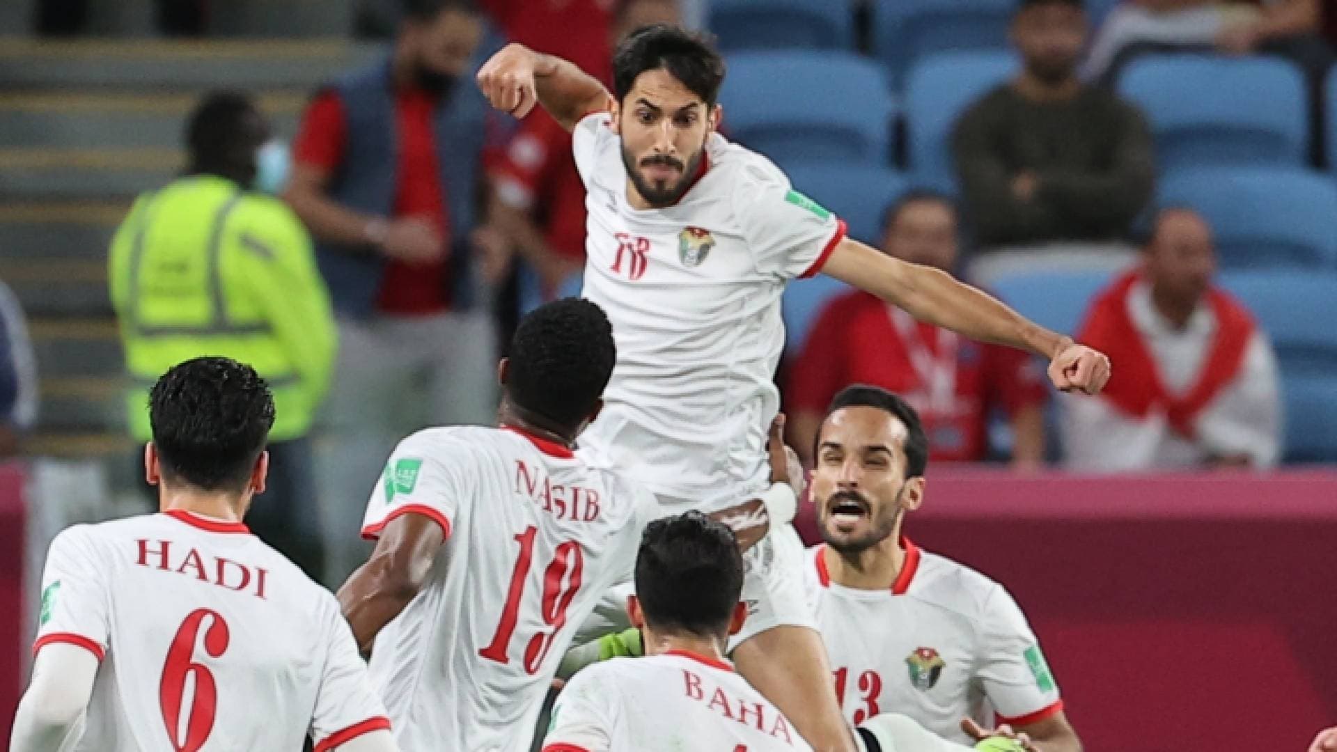 الأهلي القطري يتعاقد مع النعيمات