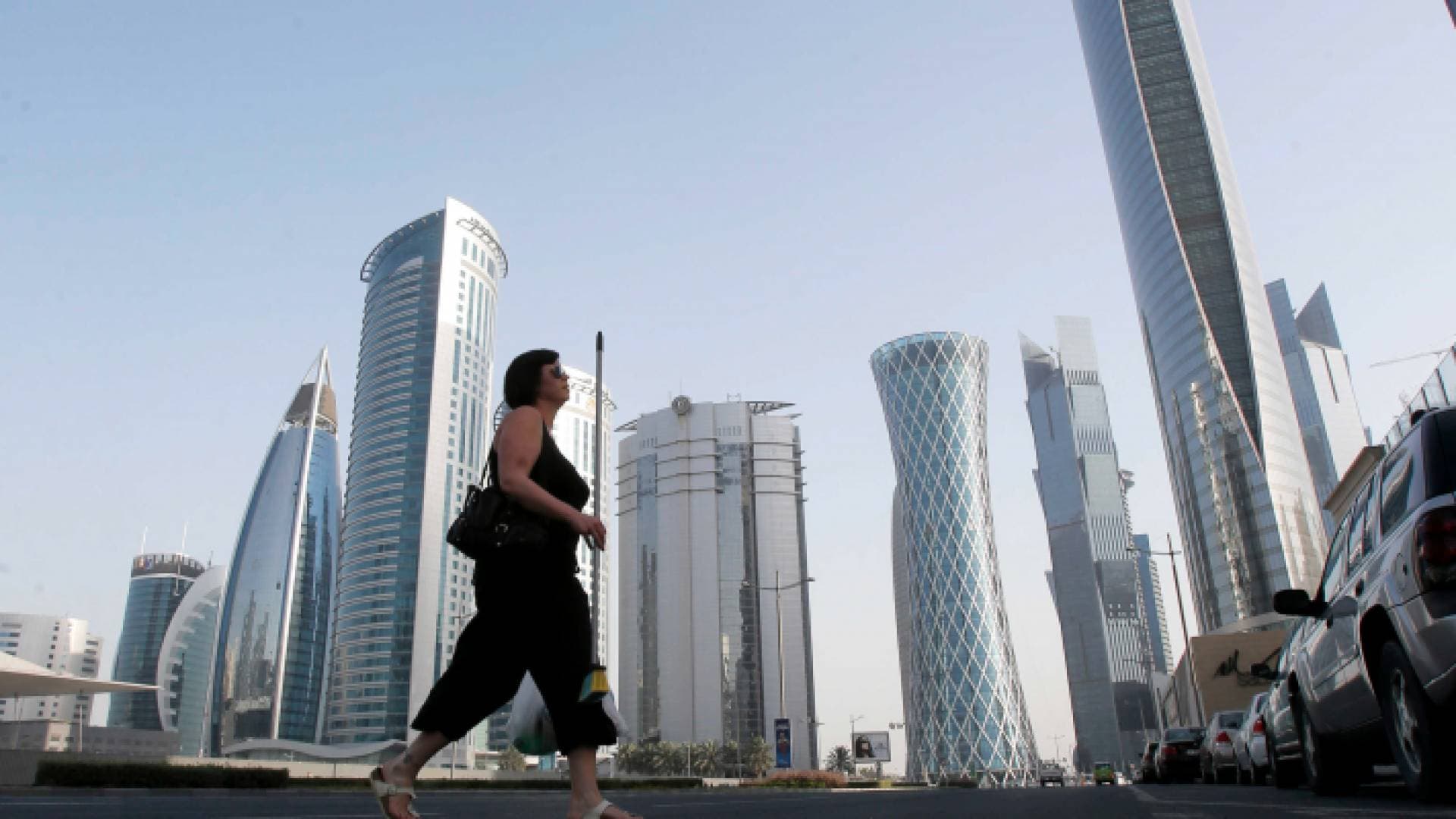 قطر.. إلغاء إجازات القطاع الصحي لمواجهة تداعيات كورونا
