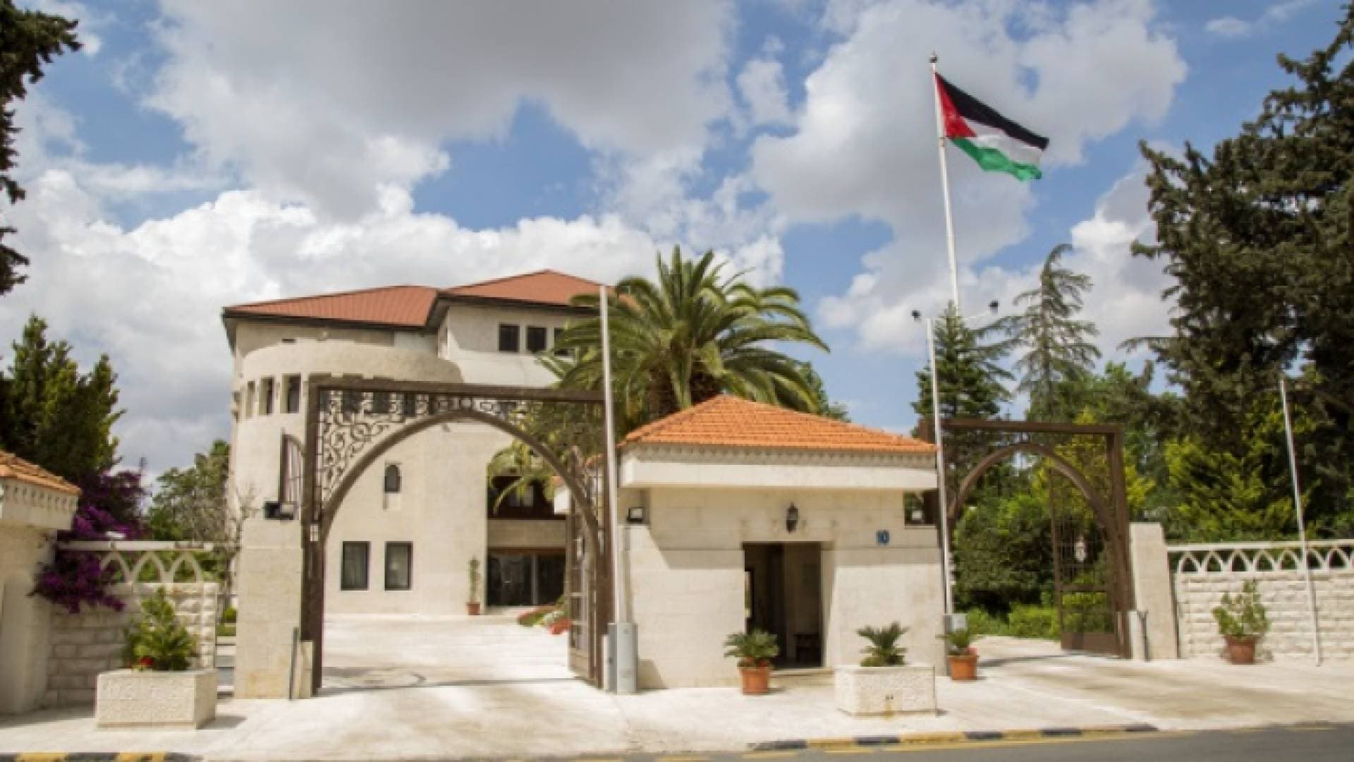 تقرير: برنامج أولويات عمل الحكومة الاقتصادي متأخر جدا