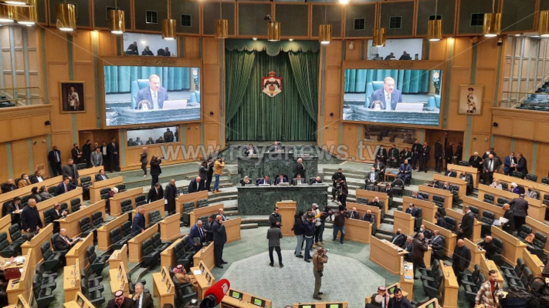 مجلس النواب يوافق على إضافة كلمة "الأردنيات" إلى الدستور - فيديو