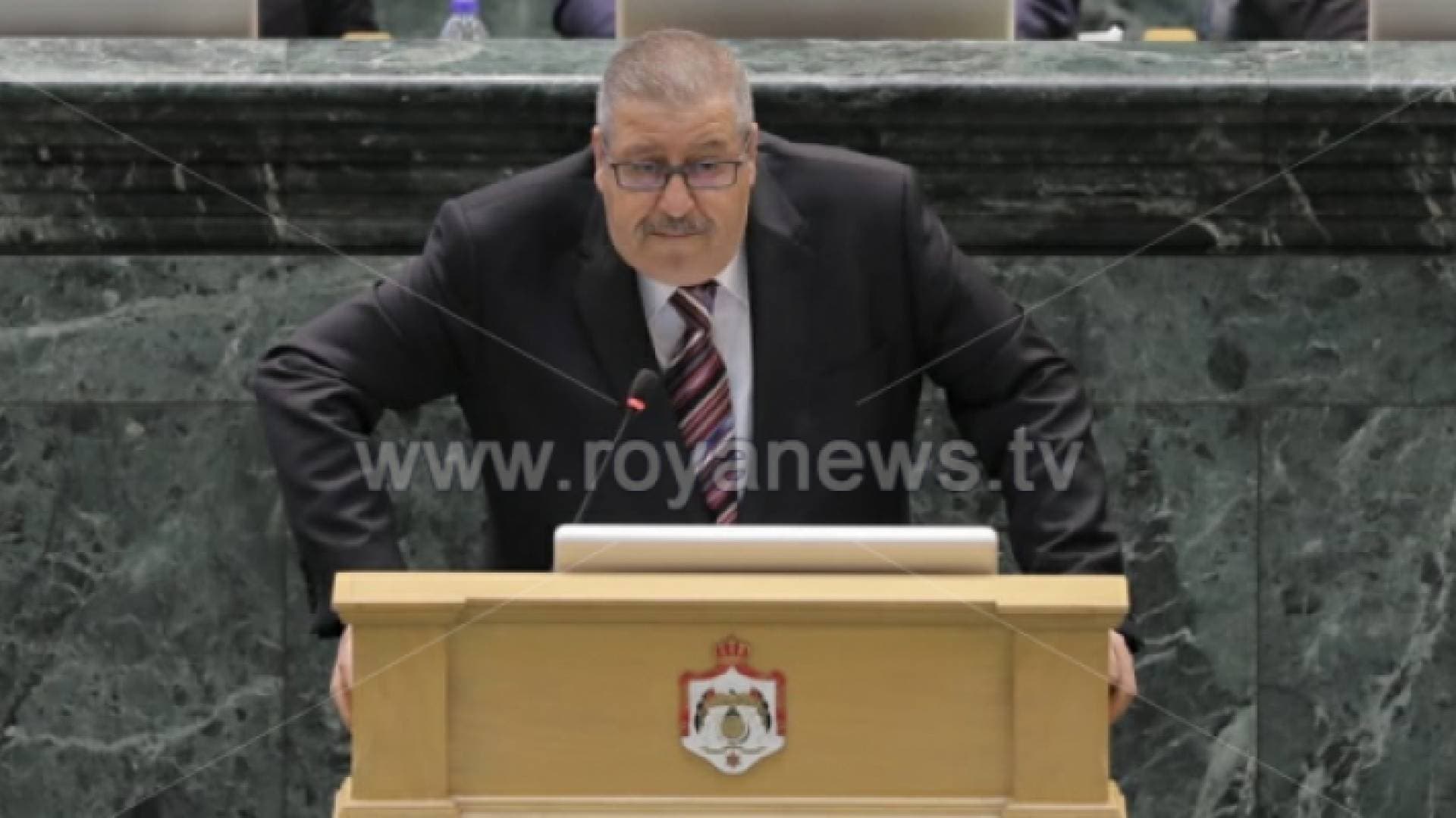 النائب سميرات: "وكأن النواب شوكة في حلق كل الناس" - فيديو