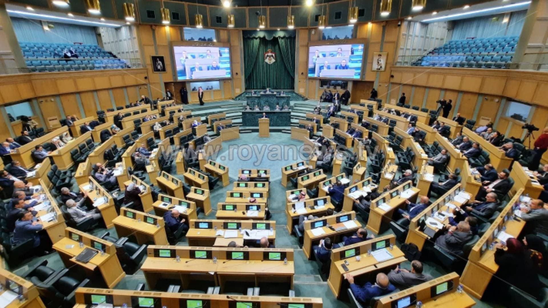 "النواب" يخفض سن الترشح للمجلس إلى ٢٥ عاما