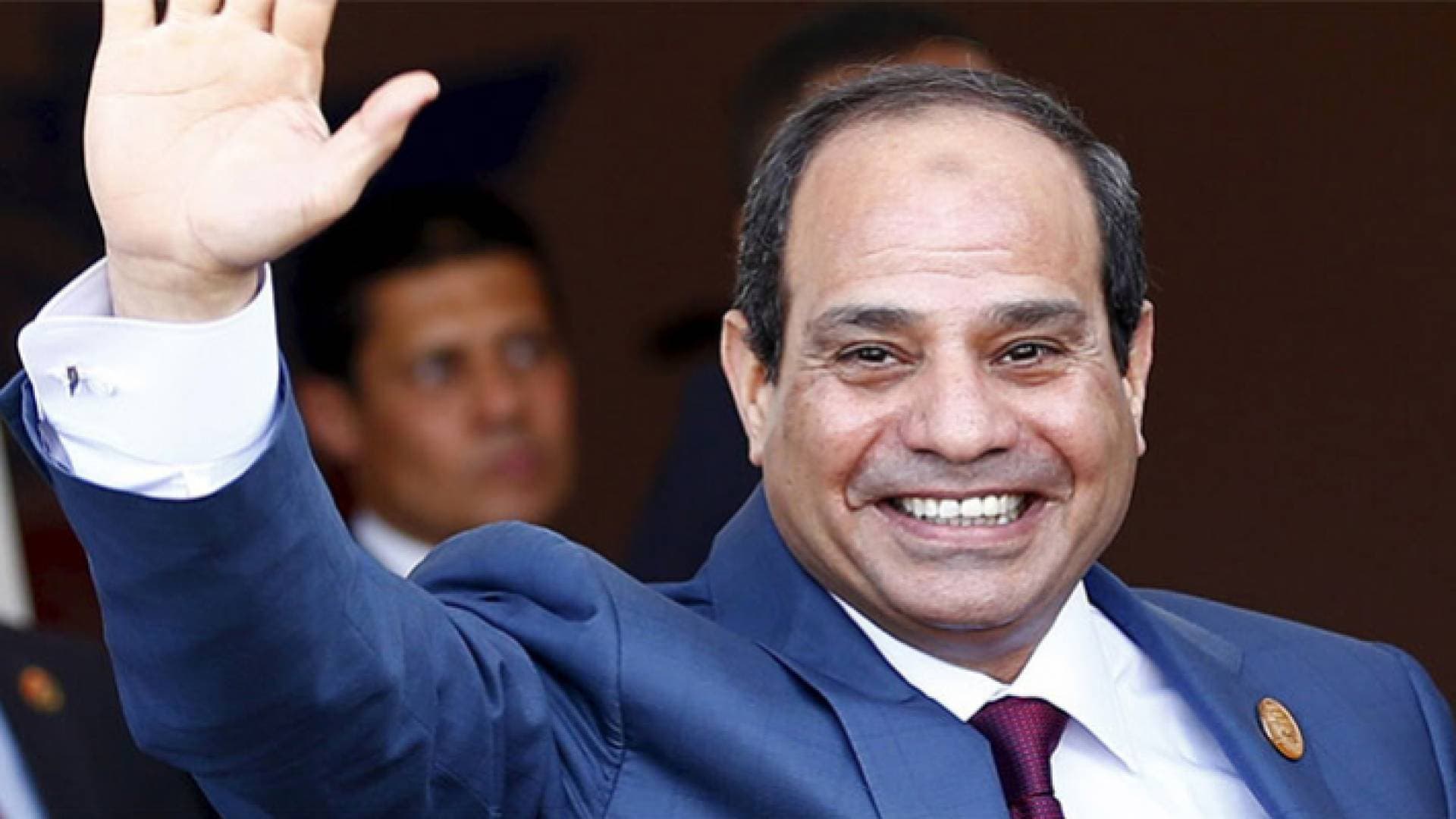 السيسي للمصريين:" احنا مع بعض للجمهورية الجديدة وربنا يعيني" - فيديو