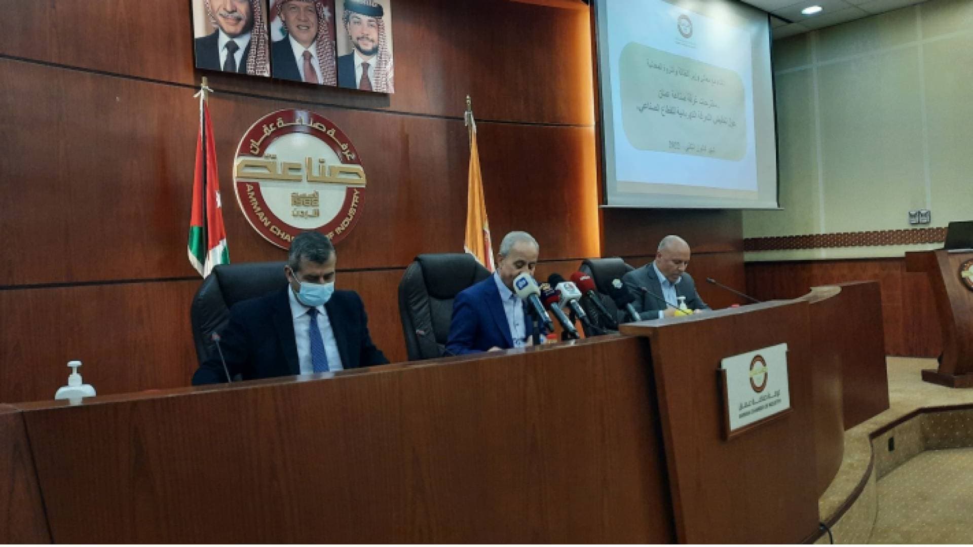 الخرابشة: فاتورة كهرباء القطاع الصناعي ستنخفض بنحو ٢٤ مليون دينار