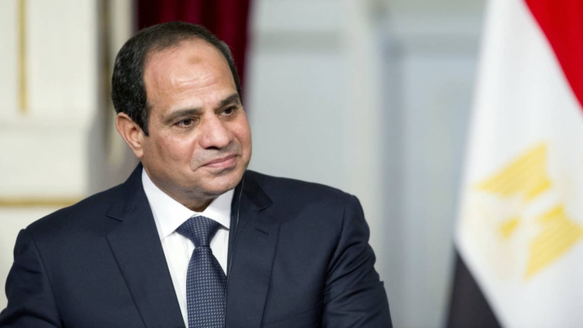 مصر.. السيسي يوجه برفع الحد الأدنى للأجور