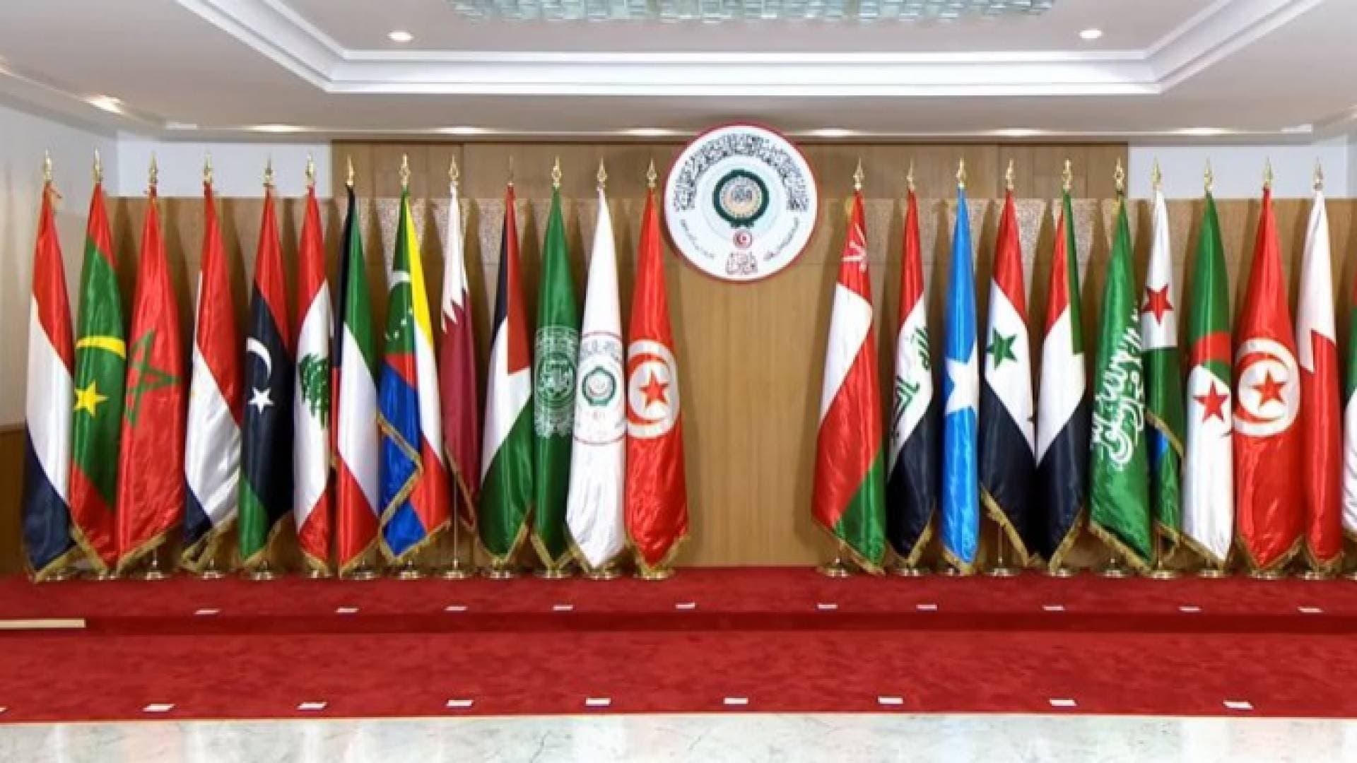 إرجاء القمة العربية في الجزائر