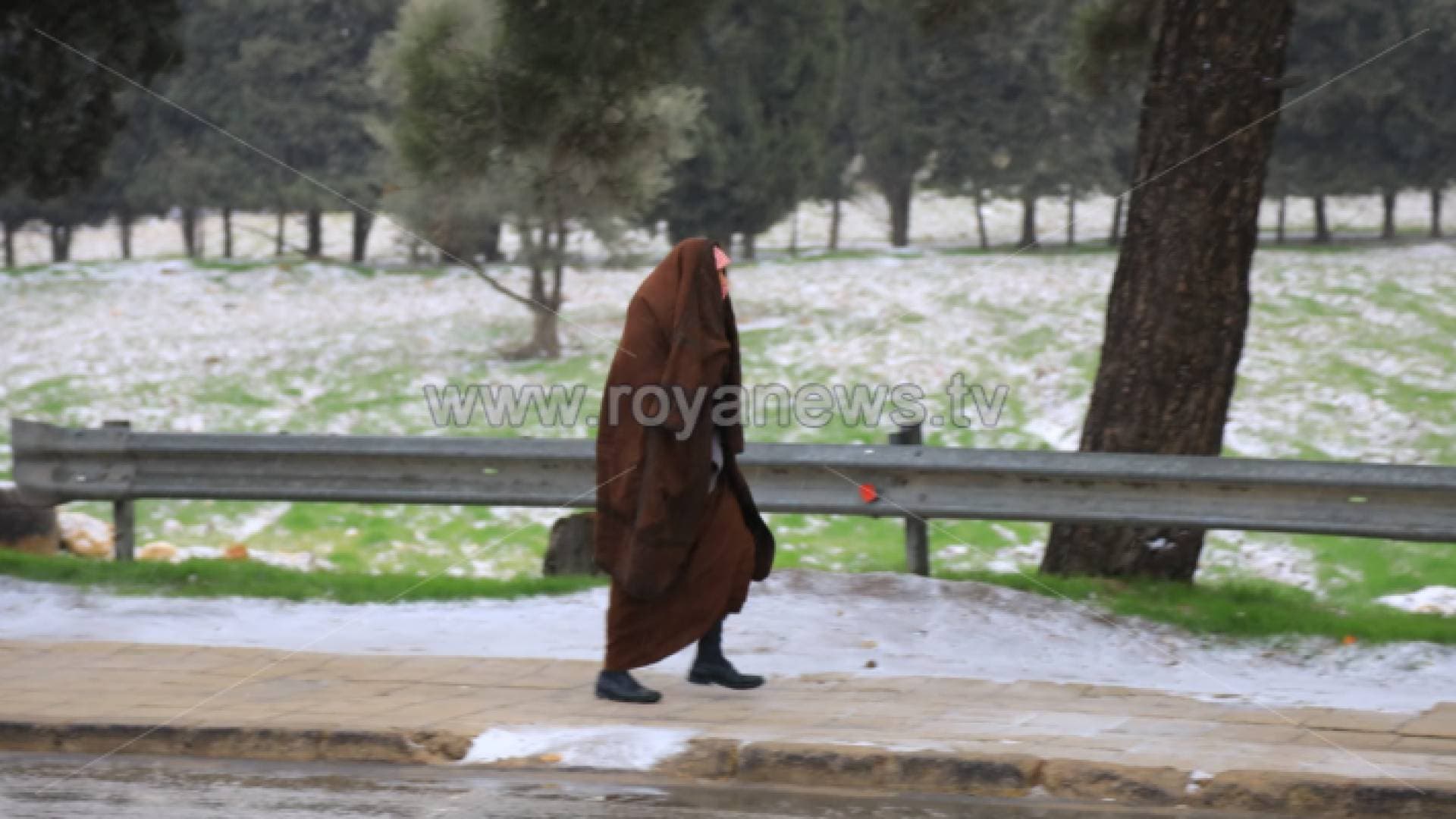 الأردن يتأثر بالجزء الجاف من المنخفض.. و"طقس العرب" يكشف موعد دخول الثلوج - فيديو