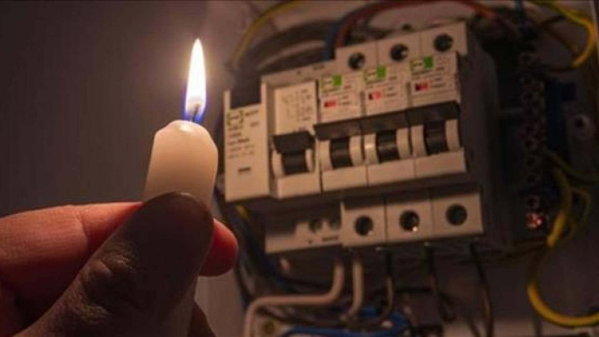 أردنيون: ٣٦ ساعة دون كهرباء.. والانقطاع مستمر