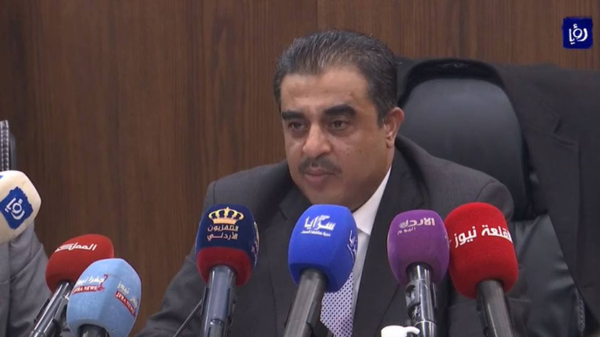 "الطاقة النيابية" توصي بتعويض المواطنين عن انقطاع التيار الكهربائي