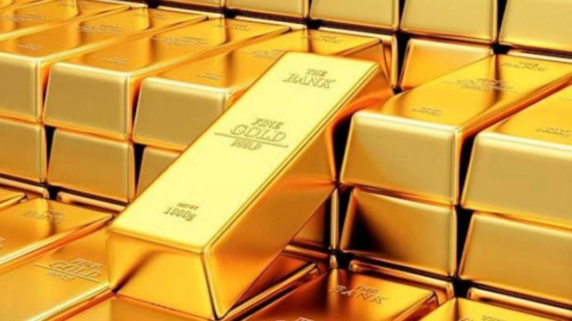 عالميا .. ارتفاع أسعار الذهب وسط تراجع أسعار النفط والدولار