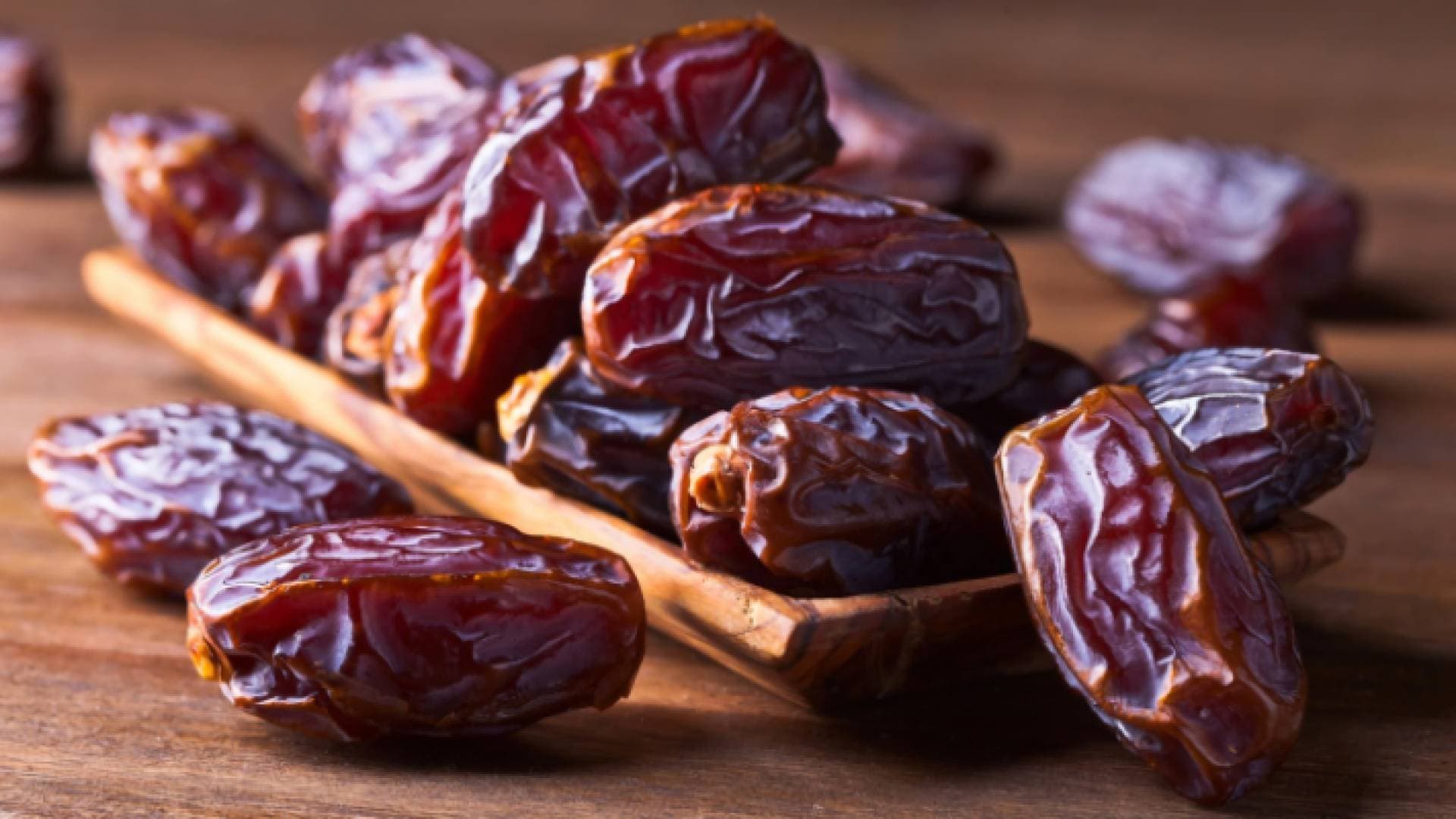 قطر تستورد ١٠٠ طن تمور أردنية