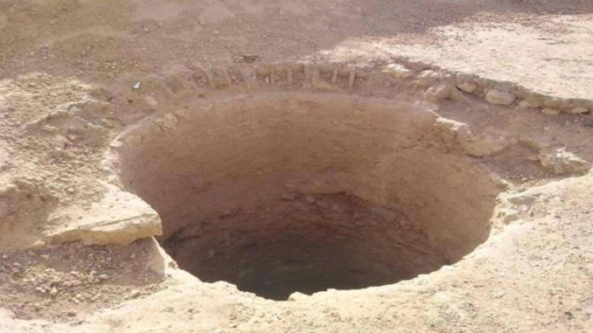 بعد حادثة الطفل المغربي ريان.. الحكومة تدعو الأردنيين إلى الإبلاغ عن أي حفرة أو بئر مهجورة
