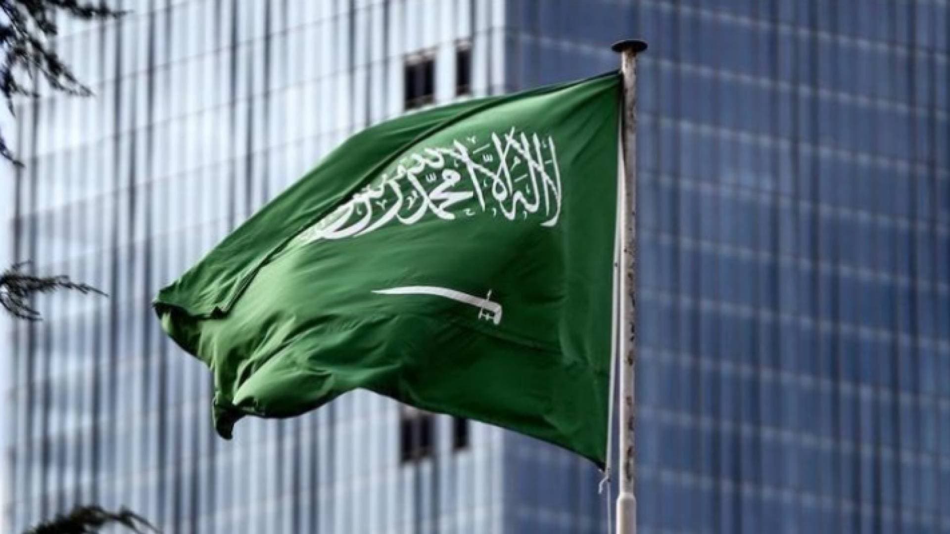 السعودية: بدء العمل بالاشتراطات الخاصة بكورونا للمغادرين والقادمين