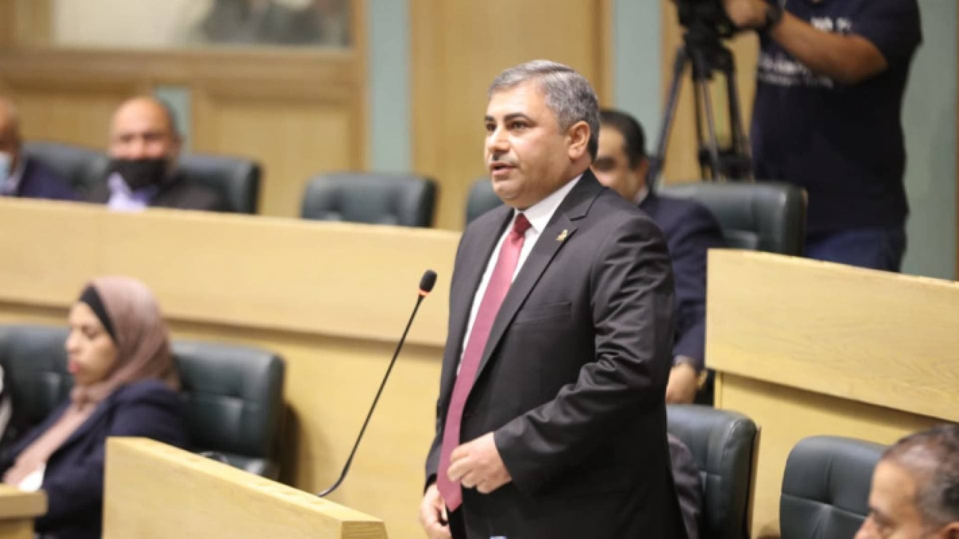 النائب رمزي العجارمة: الموازنة لم تضع حلولا للبطالة - فيديو