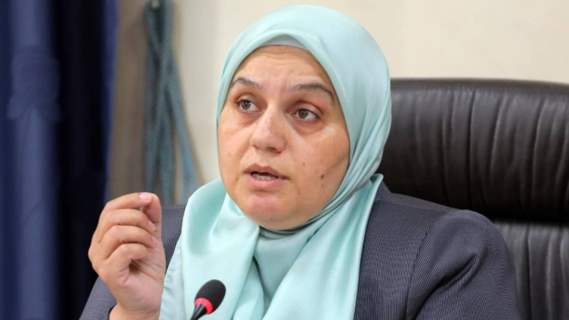 النائب المومني: الحكومة أبدعت بتخفيض الجمارك على المركبات الفضائية - فيديو