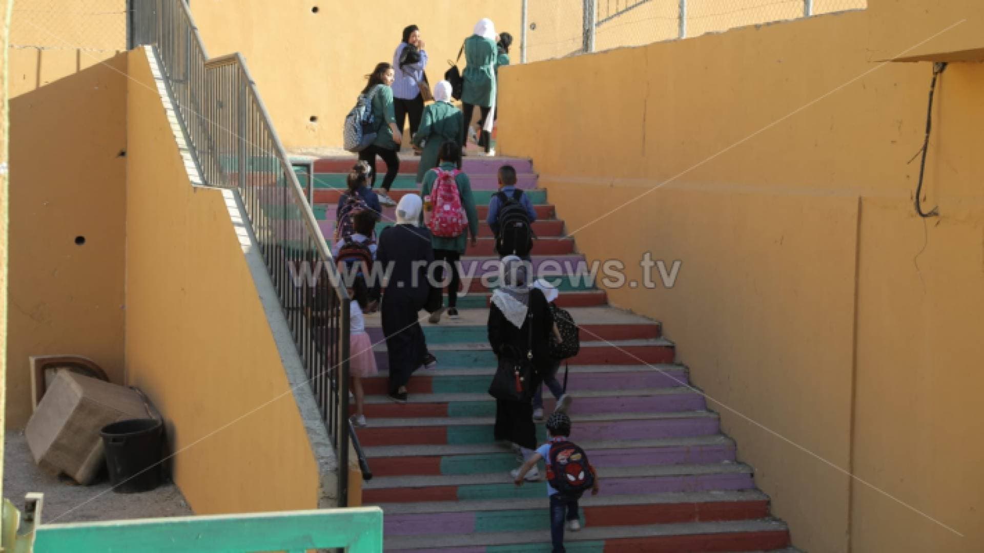 "عودة آمنة للمدارس": العمل بالتوقيت الصيفي مصدر قلق لأهالي الطلبة