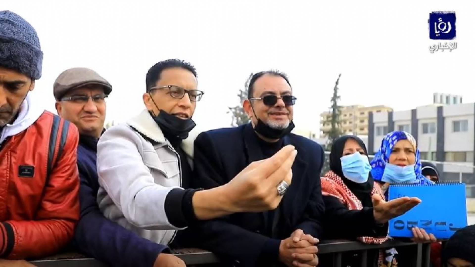 متعثرون ماليا يطالبون بوقف احتساب الفوائد على ديونهم.. فيديو