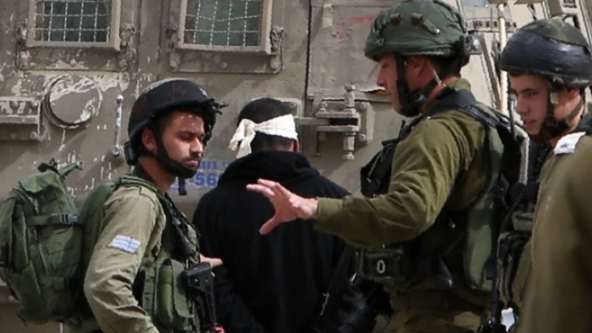 الاحتلال يحتجز ٣ فلسطينيين في الأغوار الشمالية