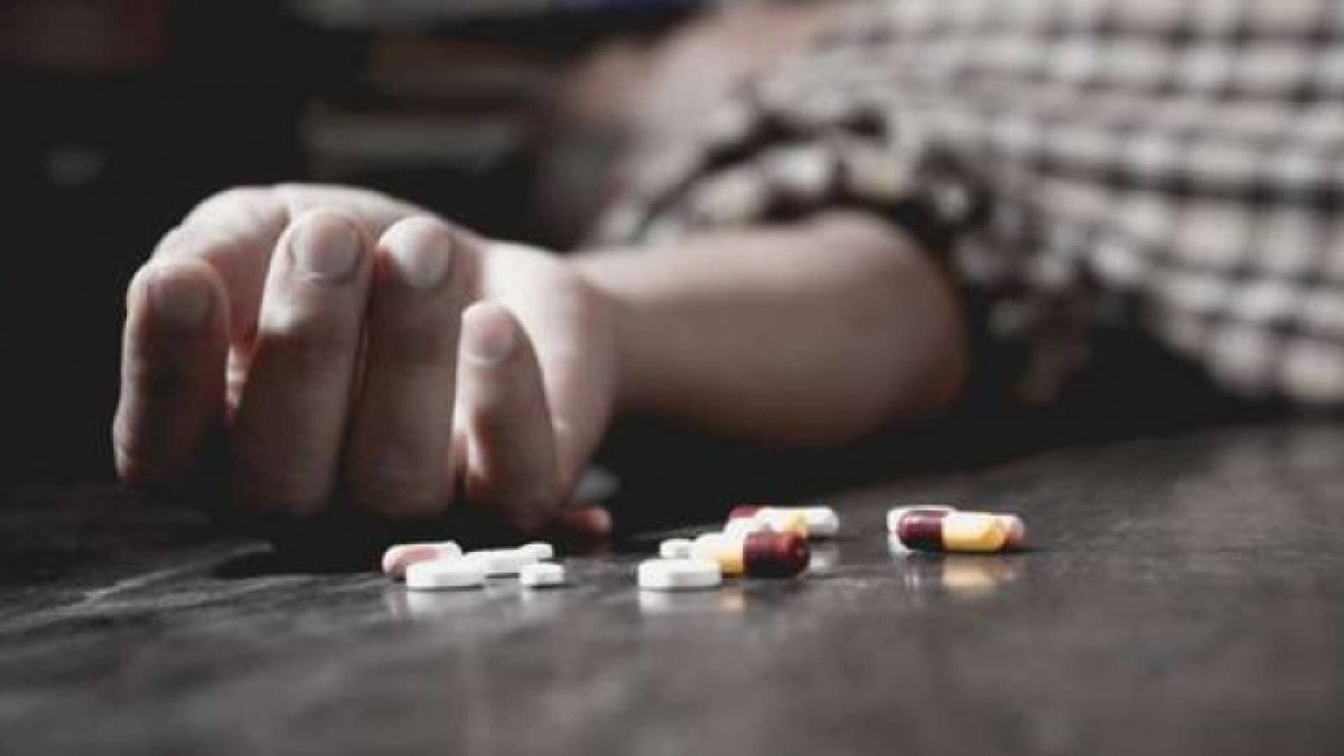 مأساة عائلة مصرية.. انتحر ابنها فقتلت نفسها بعد ساعتين من رحيله