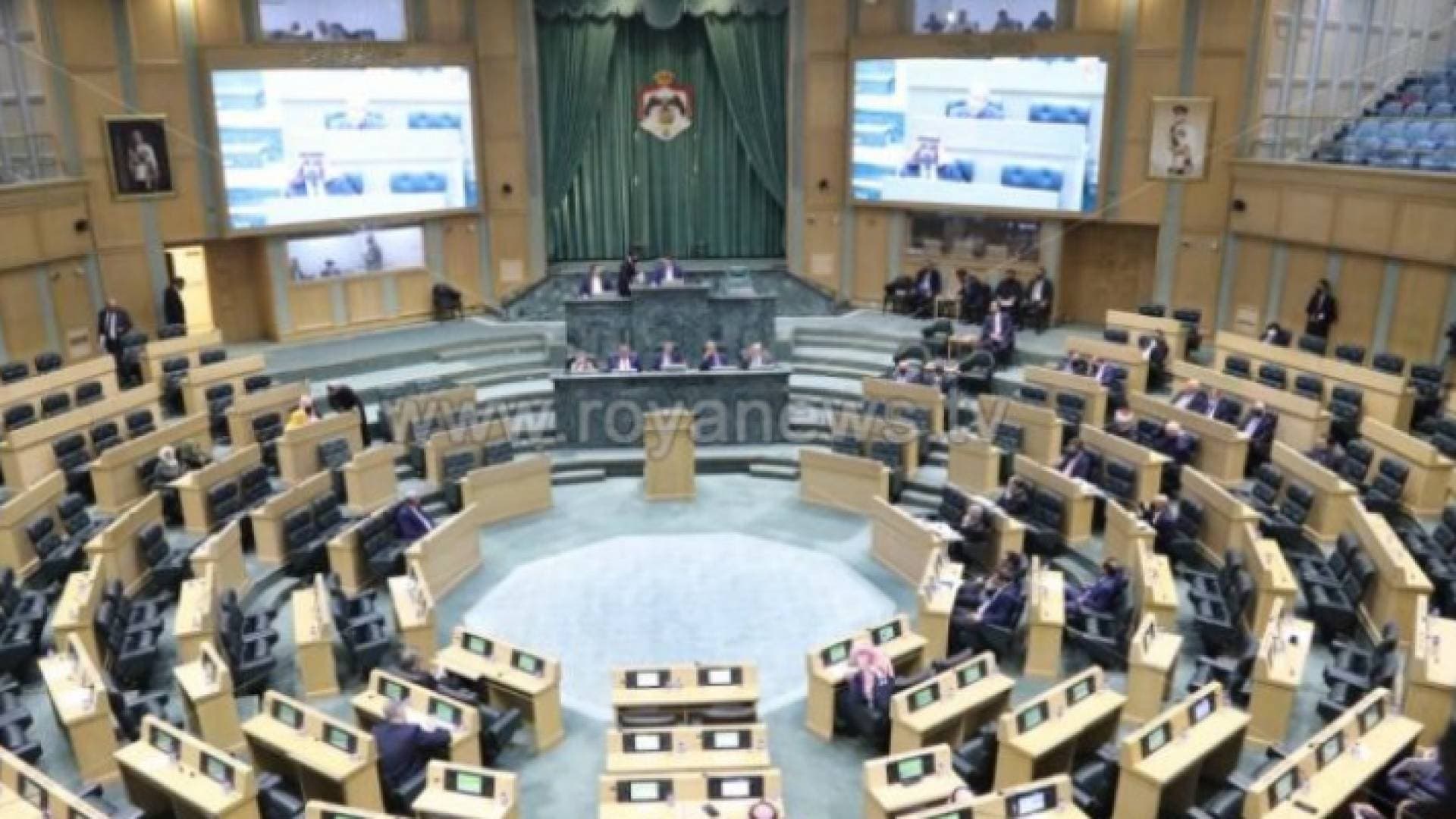 مطالبة نيابية بإنشاء "مهارب للشاحنات"على طريق العدسية - وثيقة