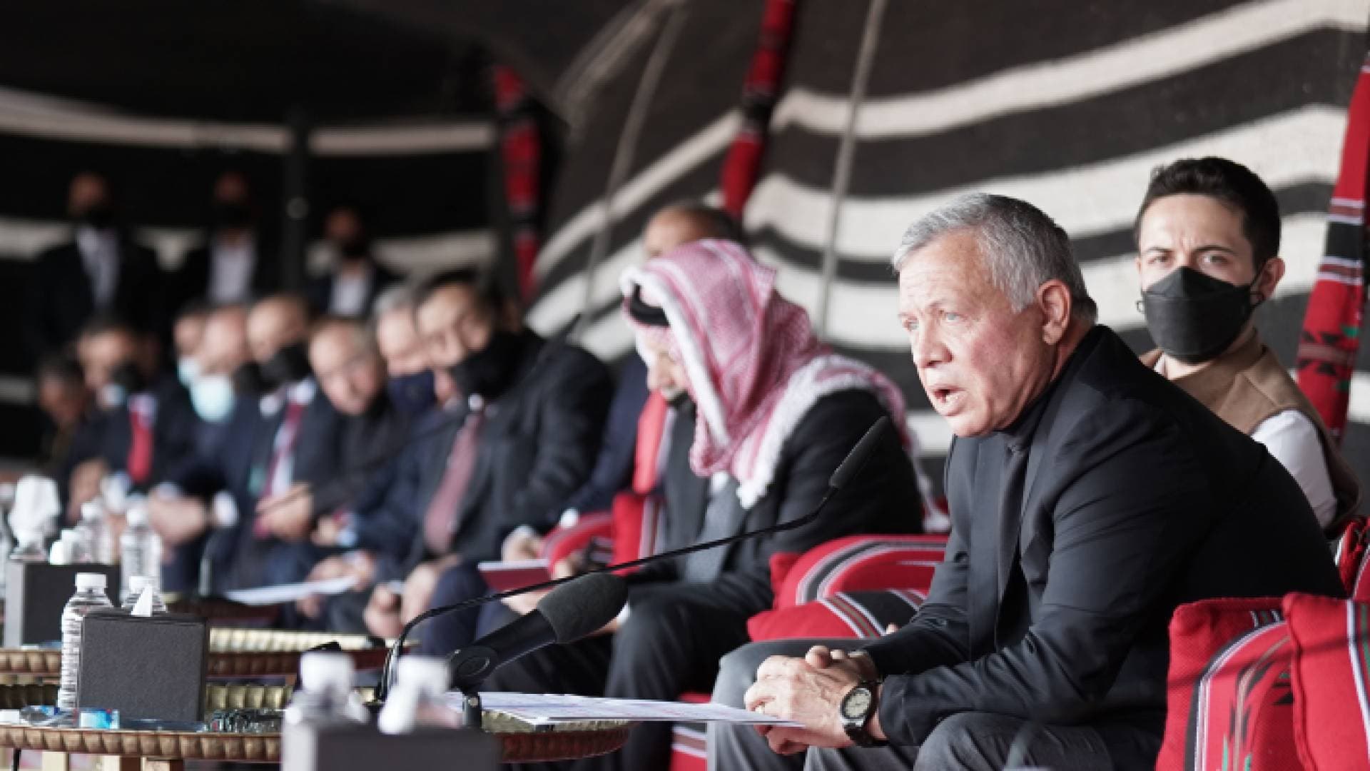 الملك: المشروع الوطني لسكة الحديد أولوية للمملكة ولمحافظة معان