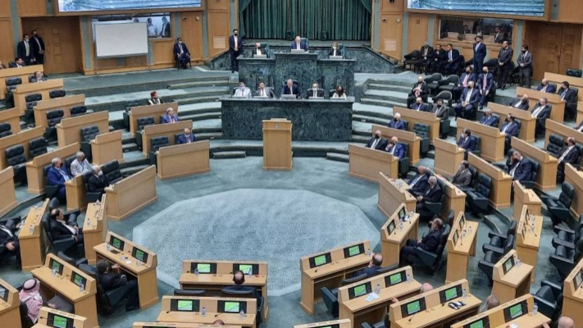 " النواب" يواصلون مناقشة مشروع قانون الأحزاب السياسية