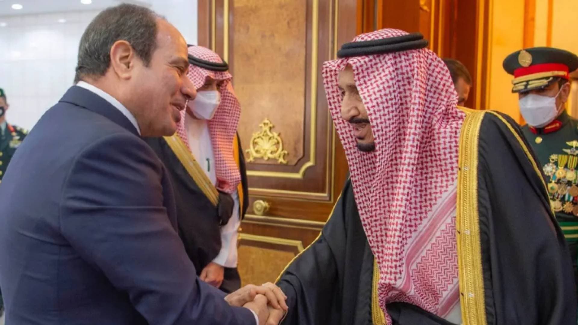 الملك سلمان يلتقي السيسي في الرياض