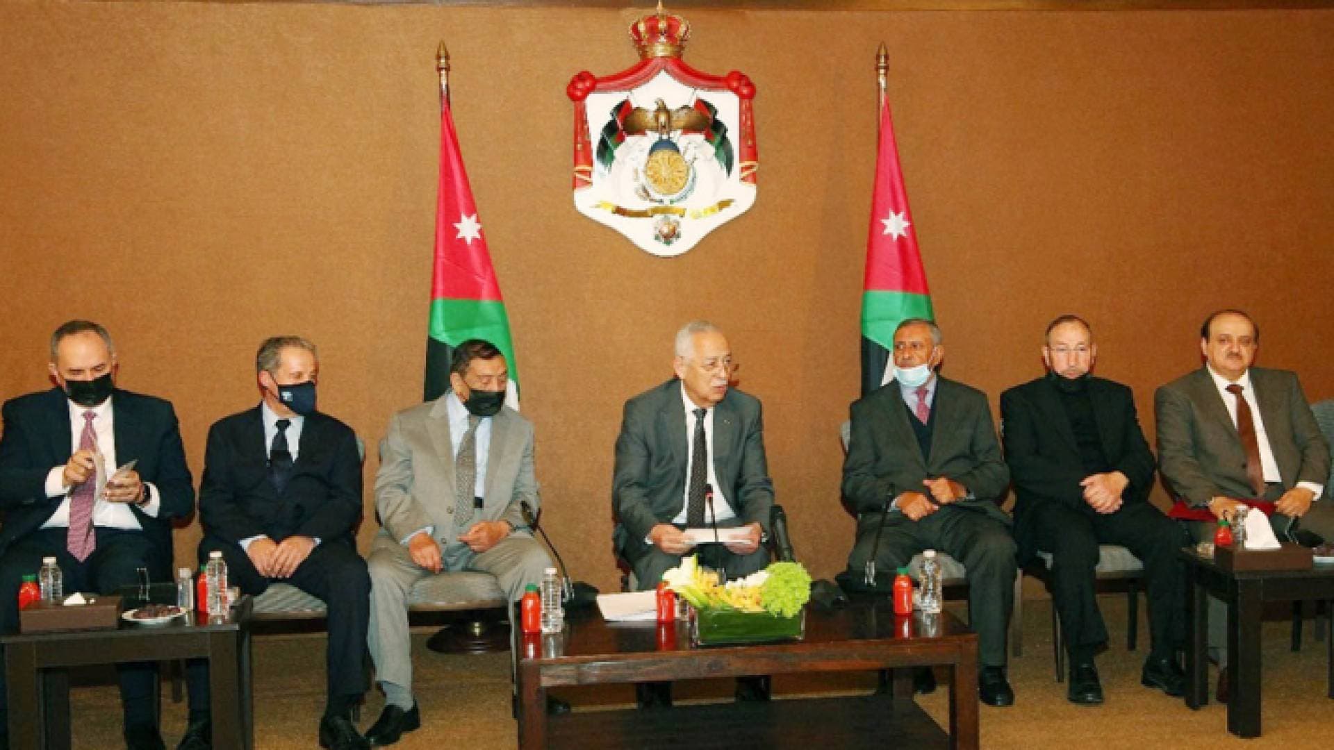 بتوجيهات ملكية العيسوي يلتقي وجهاء وممثلي معان لمتابعة مطالب المحافظة