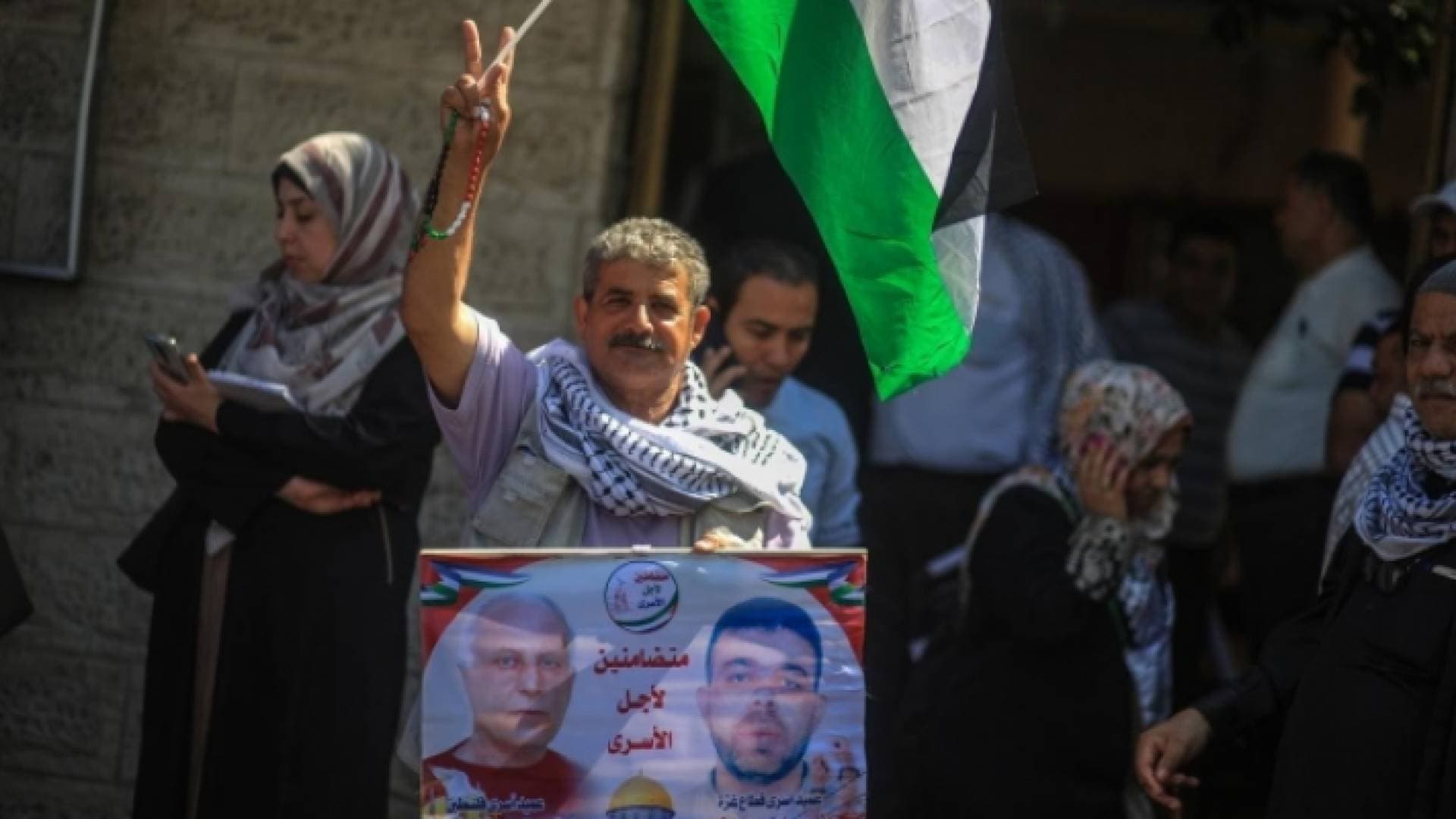 وقفة تضامنية مع الأسرى في غزة