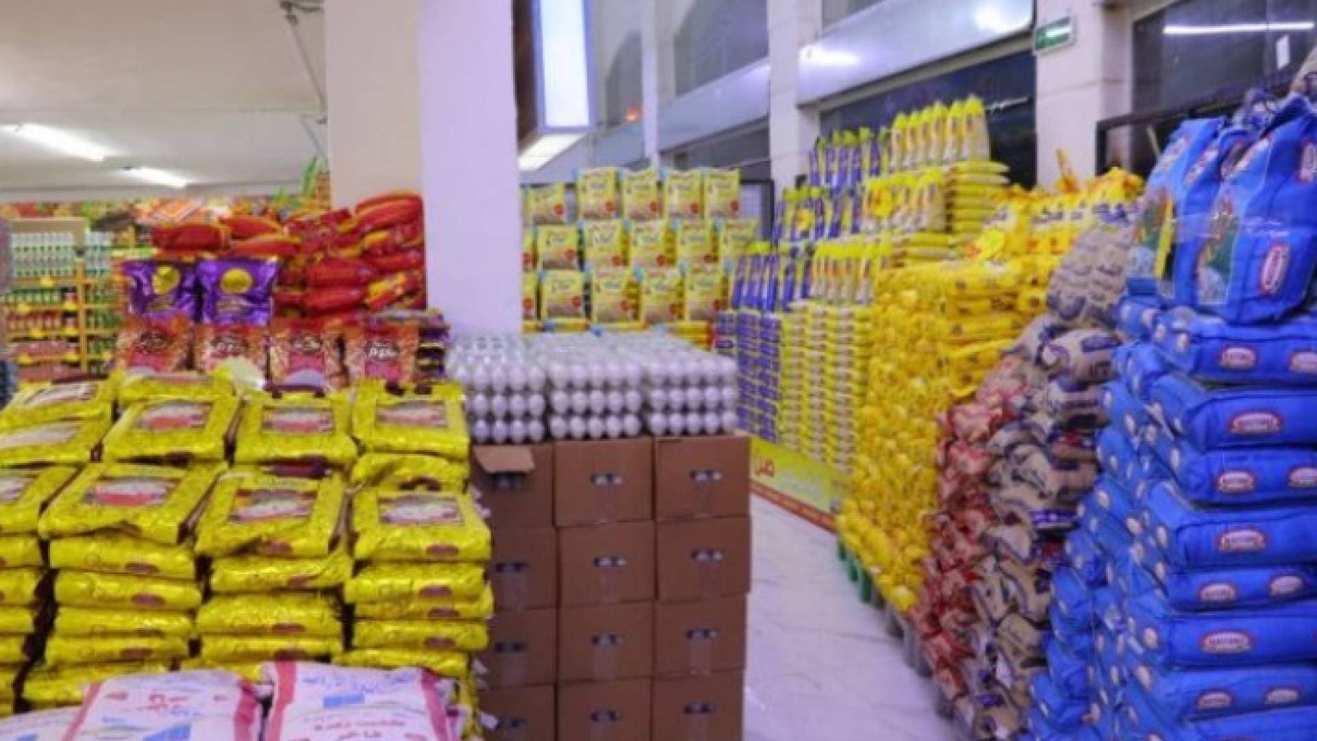 استيراد ٥٨ ألف طن من المواد الغذائية في أسبوعين