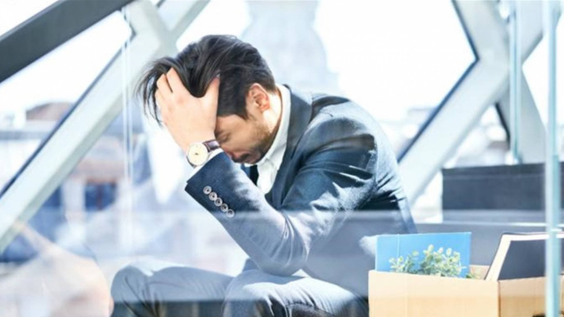 "السياحة والسفر" تطلب من الحكومة السماح لها بتسريح الموظفين