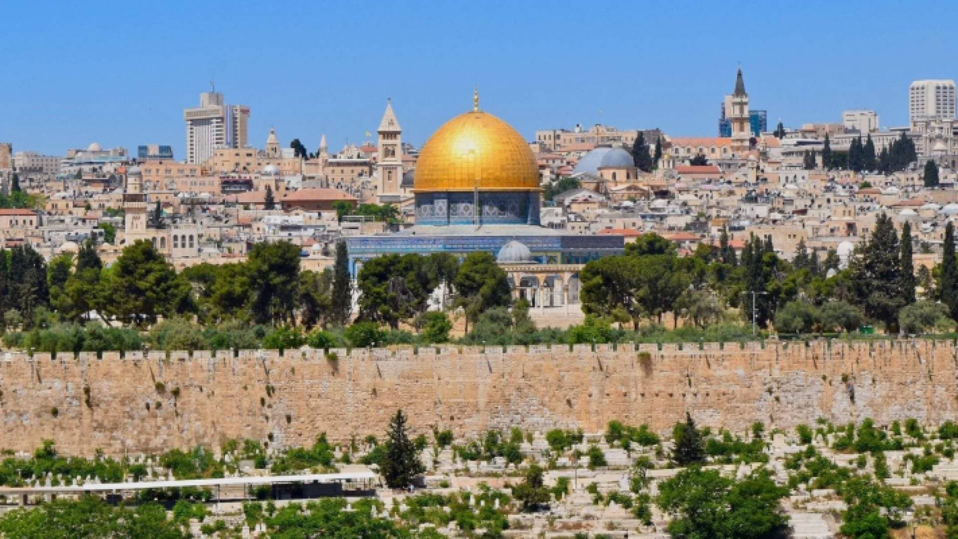 أندية الفيصلي والوحدات والرمثا تغادر للمشاركة ببطولة القدس