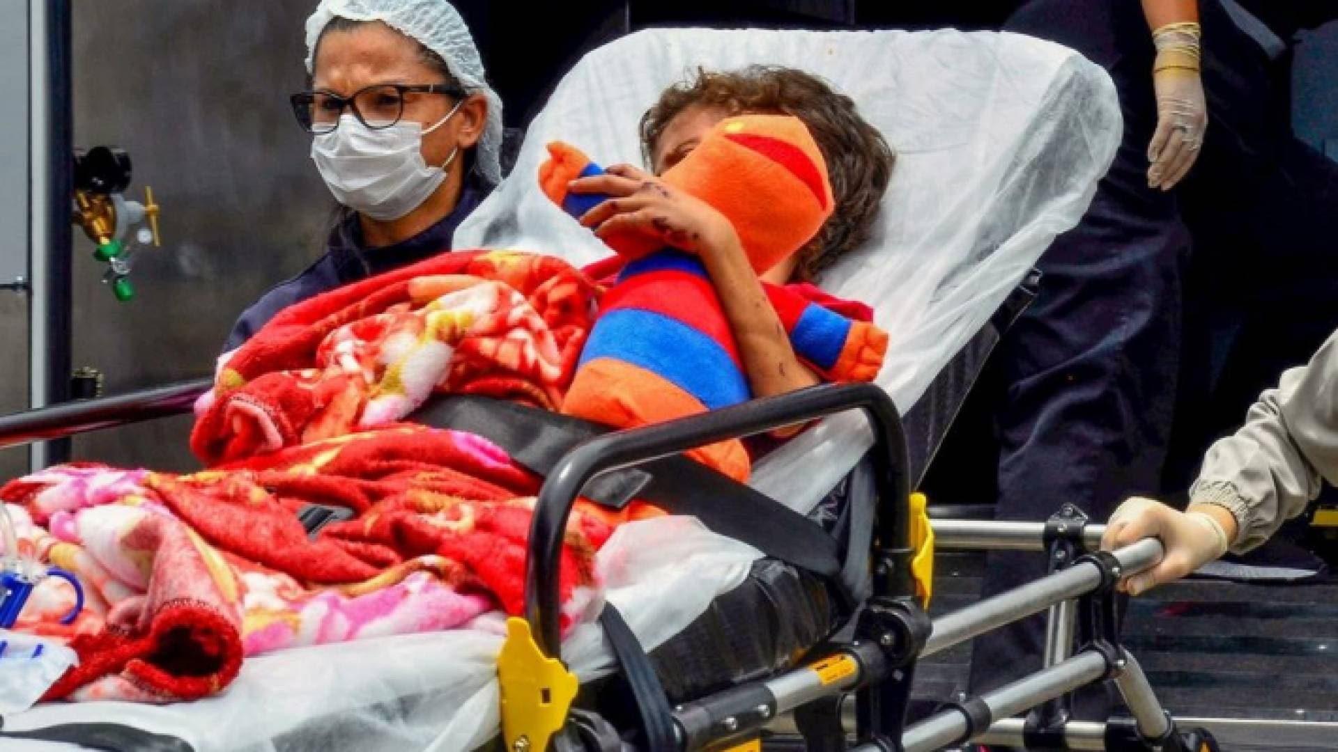 بعد فقدانهما ٢٥ يوما.. نهاية سعيدة لمأساة طفلين تاها في غابات الأمازون