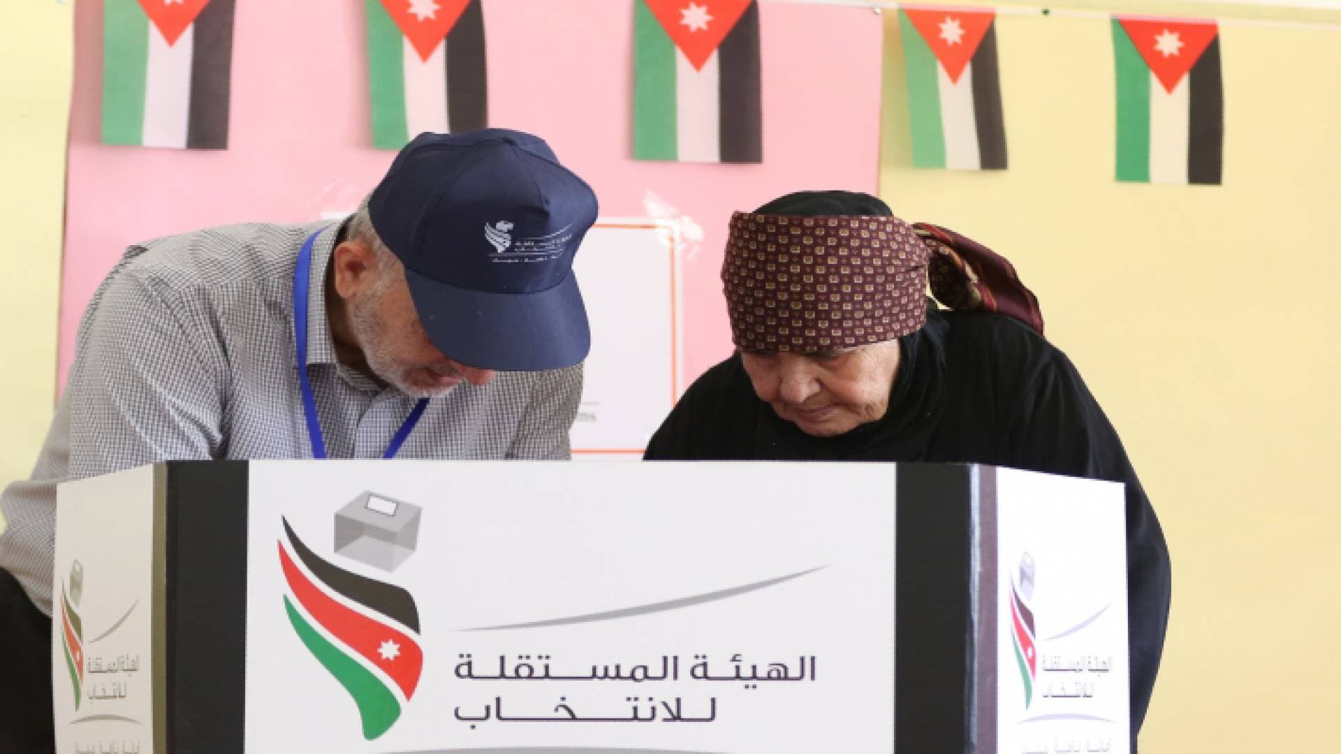 "المستقلة للانتخاب": سلطة تقديرية لرؤساء المراكز لتسهيل اقتراع كبار السن وذوي الإعاقة