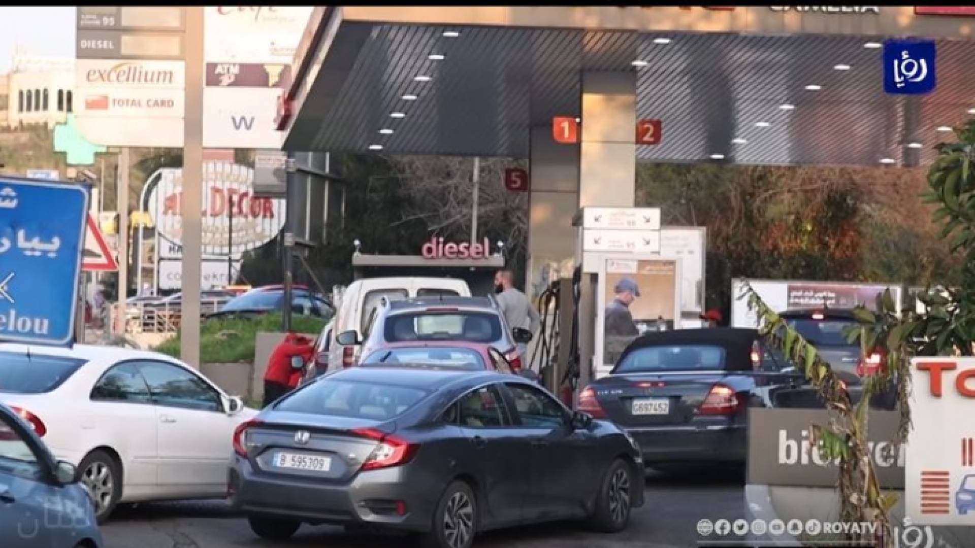 عودة الطوابير وأزمة المحروقات في لبنان للواجهة من جديد - فيديو