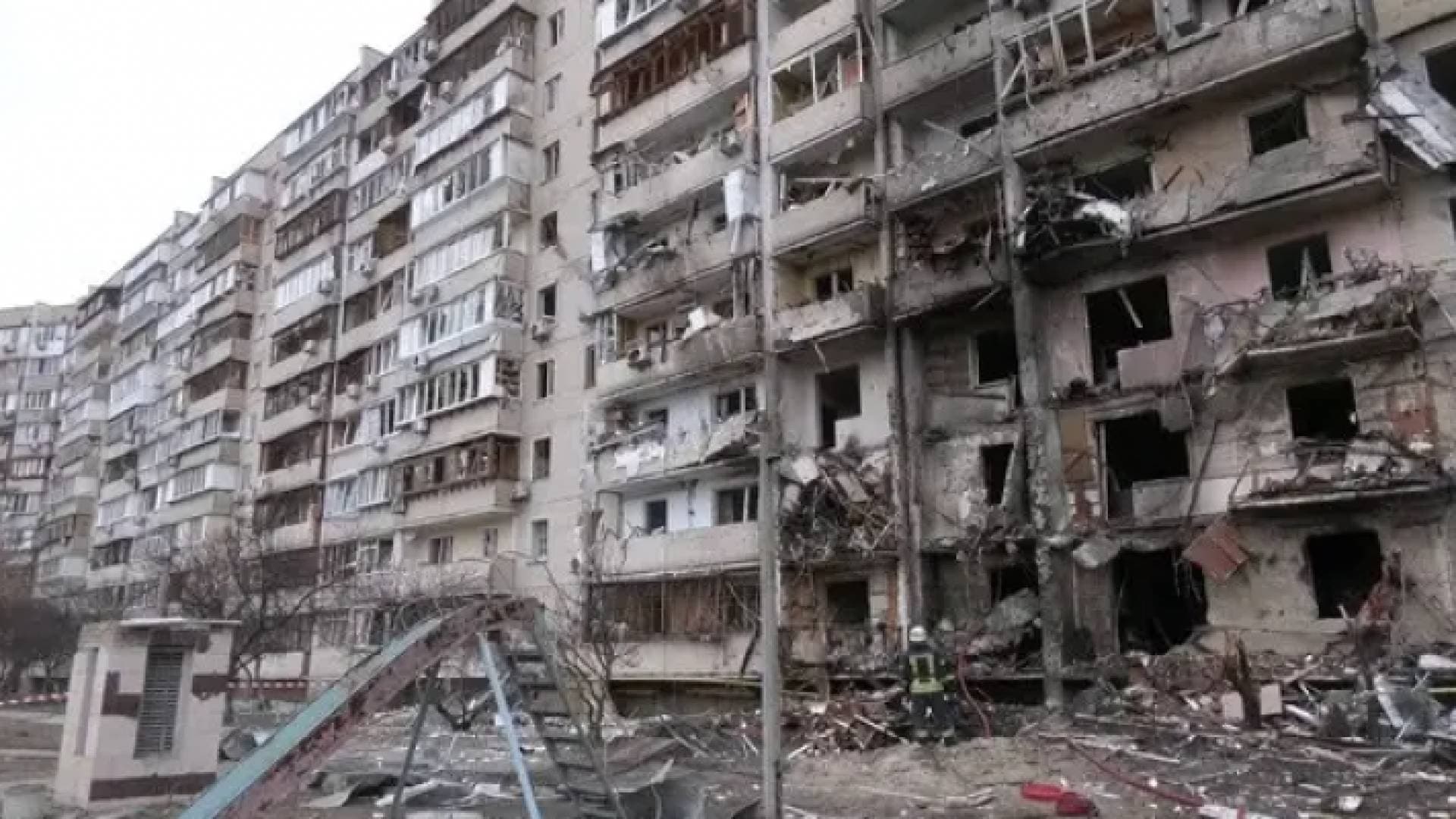 مسؤولون أوكرانيون: "فرصة أخيرة" للمدنيين لإخلاء شرق البلاد