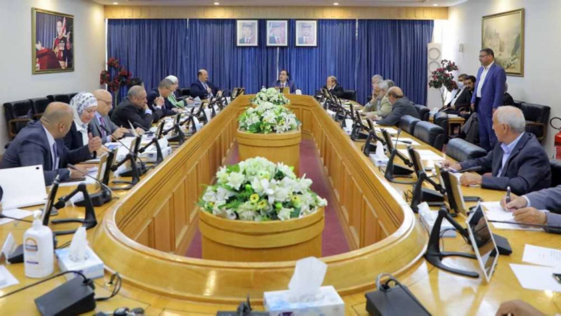 "مالية الأعيان" توافق على إلغاء قانون البنك الوطني