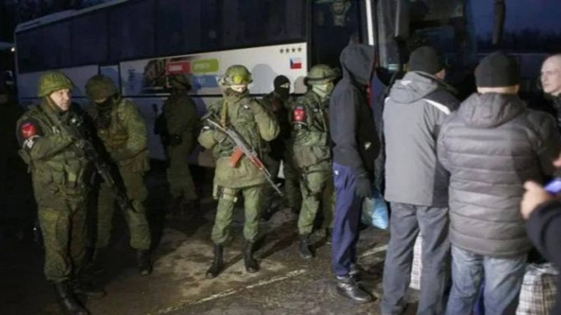كييف تعلن عودة ٣٠ شخصا إلى أوكرانيا في إطار تبادل أسرى مع روسيا