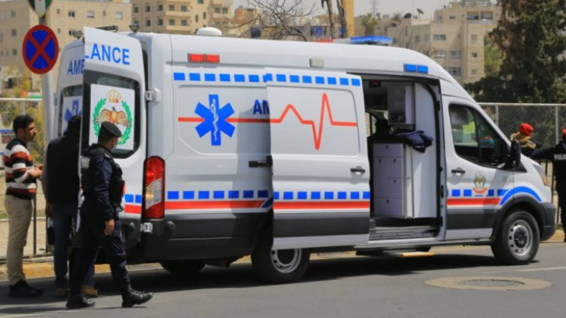 الدفاع المدني يتعامل مع ألف حالة إسعافية في ٢٤ ساعة
