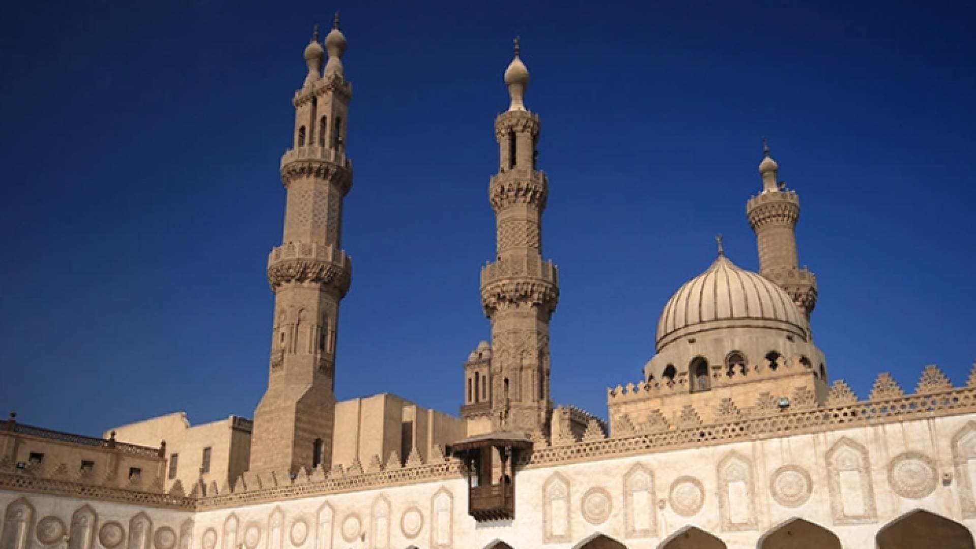 "الأزهر الشريف" يدين انتهاكات الاحتلال الإسرائيلي