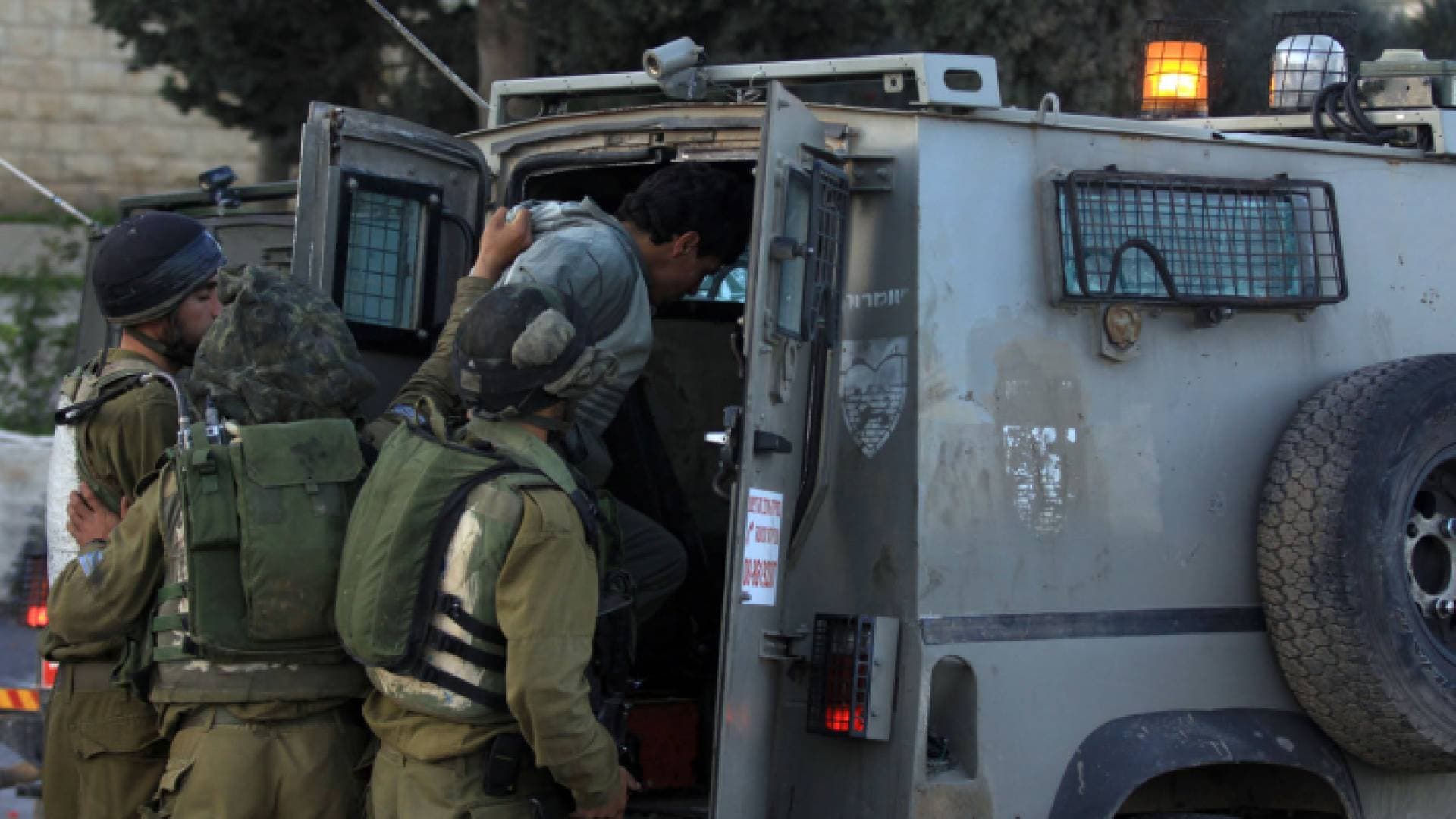 الاحتلال يعتقل ٨ فلسطينيين من بيت لحم