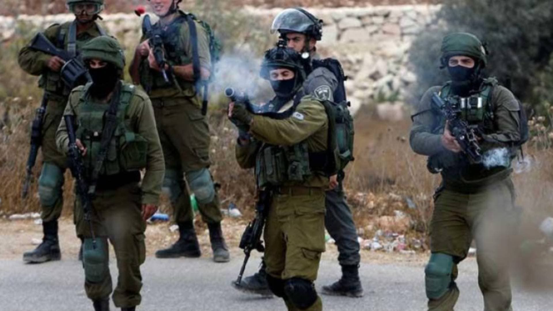 الاحتلال يطلق أعيرة مطاطية على سيارة تابعة للصحة الفلسطينية والوزارة تستنكر