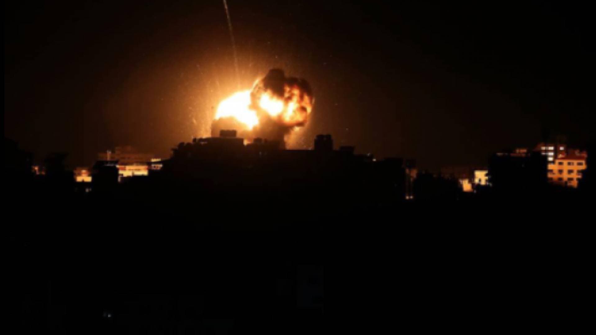 مراسل رؤيا: طيران الاحتلال يهاجم أهدافا في غزة ردا على إطلاق صاروخ من شمال القطاع